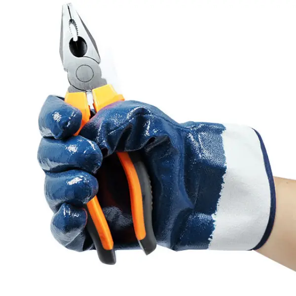 Heavy Duty Oil-resistant Nitrile Coated TPR Impact Gloves (TPR-1801)-use