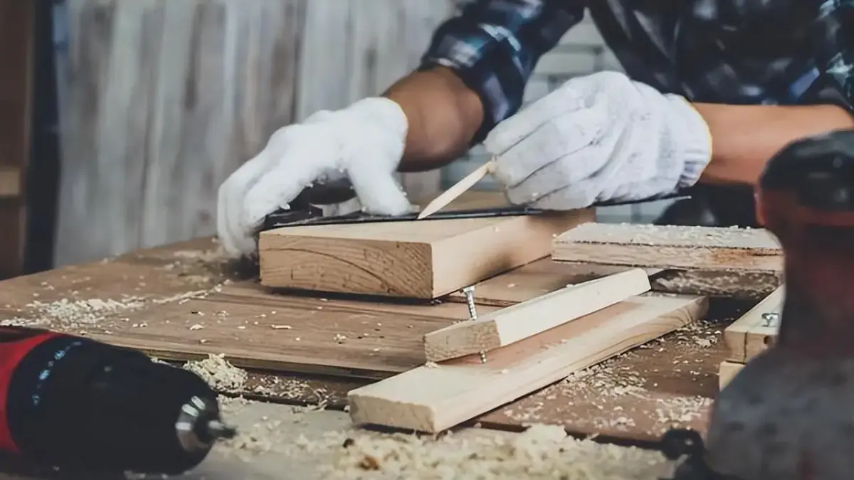 A Guide to Choosing Safety Gloves for Woodworking- Furniture Manufacturing