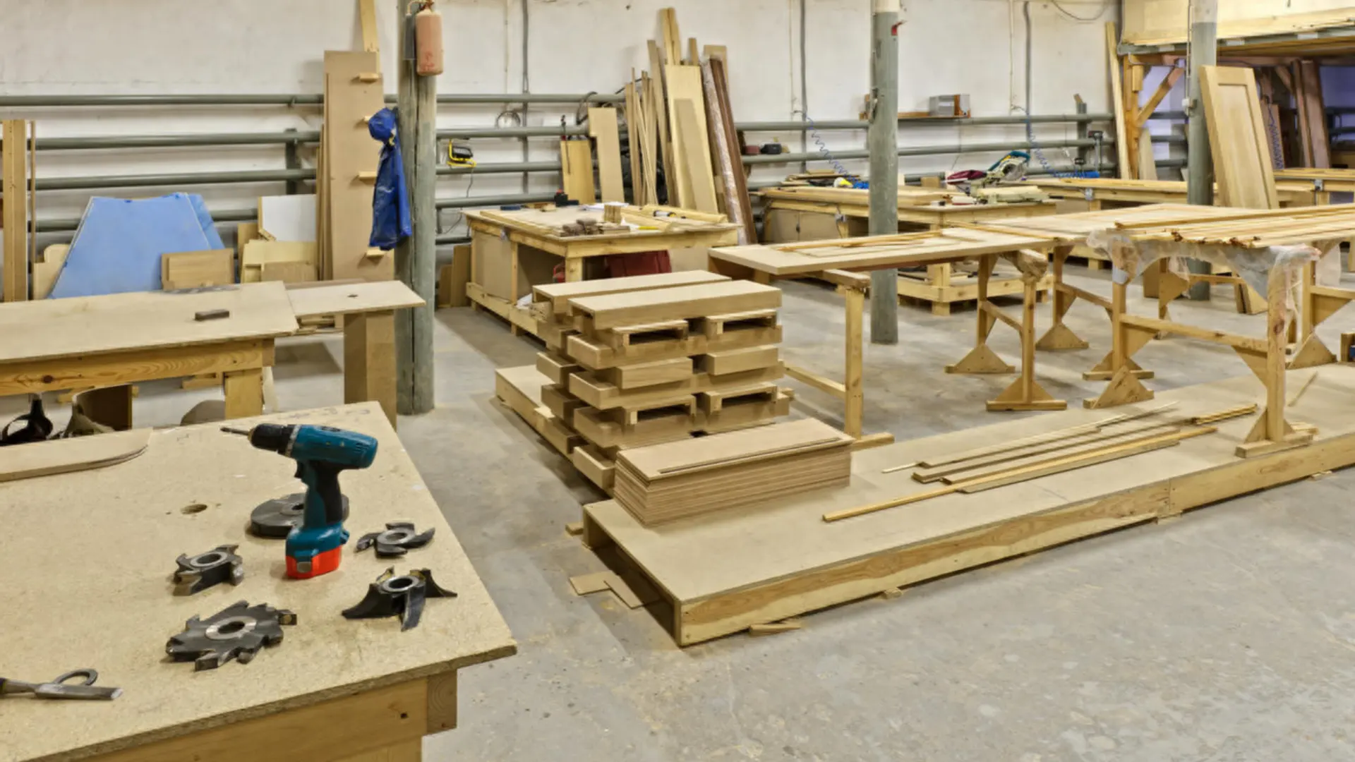 Best Woodworking Gloves for Carpenter-Work Environment